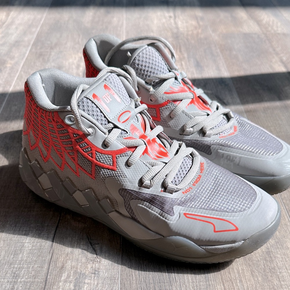 Puma Lamelo Ball basketball shoe Size 10